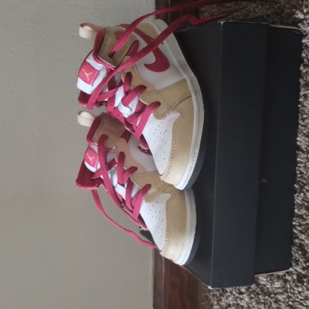 Kids Nike Jordan  Size 10c